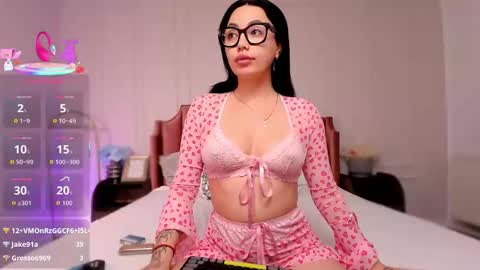  Lisa  online show from November 12, 10:04 am