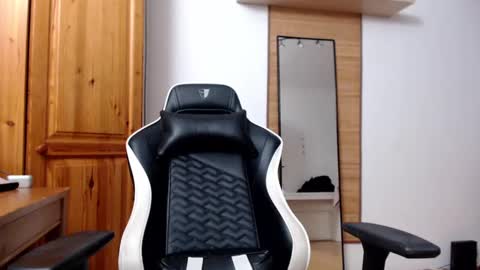 Lisaskybaby online show from January 25, 7:07 pm