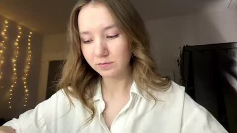 Snapshot of lisasmall chatting on June 19, 6:12 pm lisasmall online show from June 19, 6:12 pm