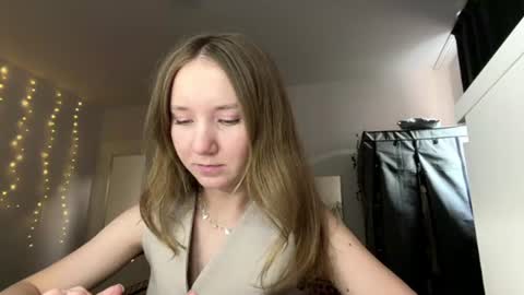 Snapshot of lisasmall chatting on July 10, 6:21 pm lisasmall online show from July 10, 6:21 pm