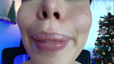 Lisbet online show from December 11, 9:23 pm