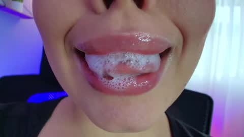 Lisbet online show from January 20, 6:43 pm