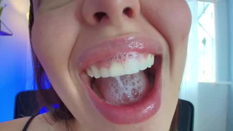 Lisbet online show from March 10, 7:18 pm