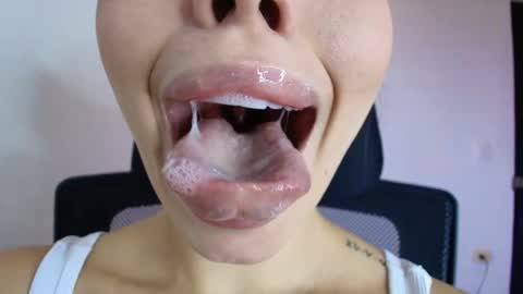 Lisbet online show from September 27, 3:17 pm