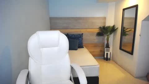 Liseth Fox online show from December 4, 7:34 pm