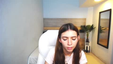 Liseth Fox online show from December 6, 7:56 pm