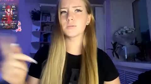 Snapshot of lisi_kiss_ chatting on June 22, 6:27 pm Aurora online show from June 22, 6:27 pm