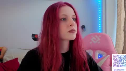 Snapshot of lisiasweet chatting on June 14, 2:19 pm Lika online show from June 14, 2:19 pm