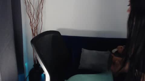  Liss  online show from December 6, 10:38 am