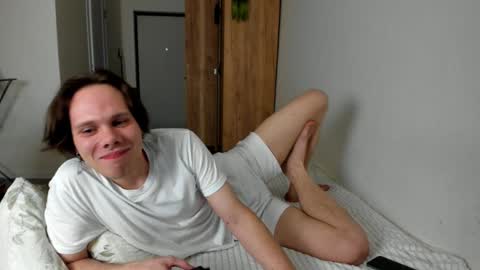 Snapshot of lissa_alfie chatting on December 3, 2:16 pm Alfie online show from December 3, 2:16 pm