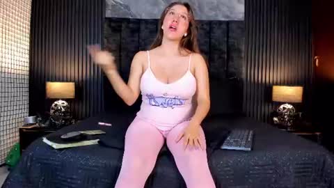 Lissa Kim online show from July 8, 8:13 pm