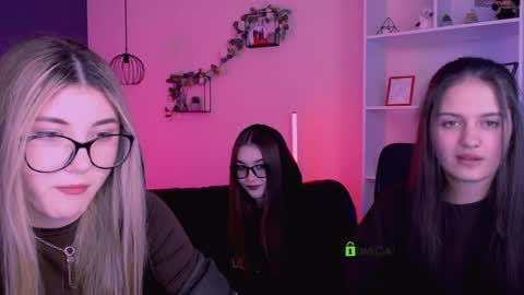 lissa_night online show from April 5, 7:11 pm