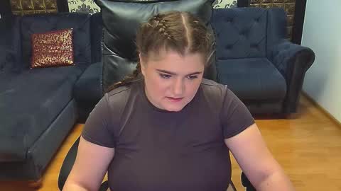 Lisa online show from November 4, 2:16 pm