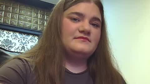 Lisa online show from November 18, 3:38 pm