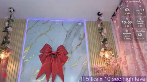 Snapshot of lissadupont chatting on February 5, 2:22 pm LISSA DUPONT online show from February 5, 2:22 pm