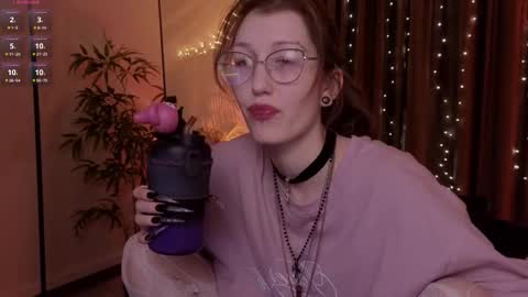 lissaros online show from December 14, 5:35 am