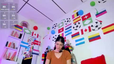 Lis  online show from July 18, 9:51 pm