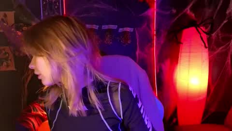 Lena online show from October 19, 1:39 am