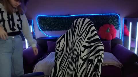 Lena online show from November 19, 8:58 am