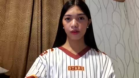 litl_tits online show from March 3, 11:27 am