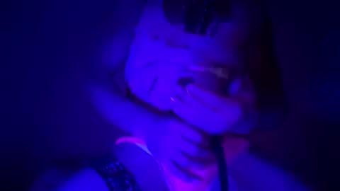 Snapshot of litleputa chatting on December 1, 7:41 pm litleputa online show from December 1, 7:41 pm