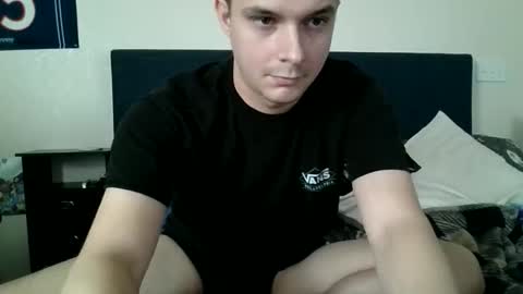 Snapshot of litlleguy28 chatting on March 19, 11:31 pm Littleguy28 online show from March 19, 11:31 pm