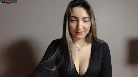 Snapshot of little___angell chatting on October 1, 3:51 pm Tina online show from October 1, 3:51 pm
