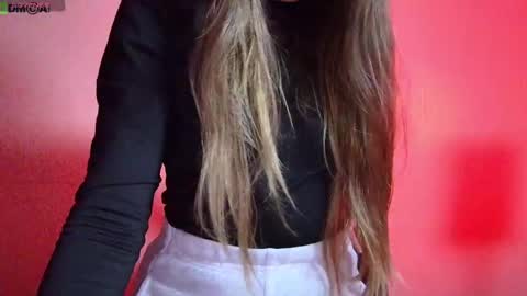 Snapshot of little___angell chatting on October 21, 5:57 pm Tina online show from October 21, 5:57 pm