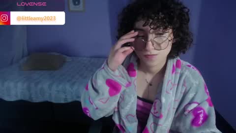 Snapshot of little__amy_ chatting on January 10, 8:29 am AMY online show from January 10, 8:29 am