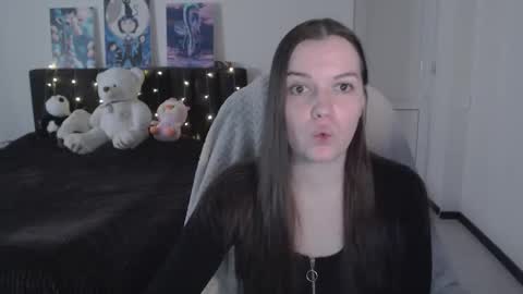 little__flowers online show from October 26, 8:20 am