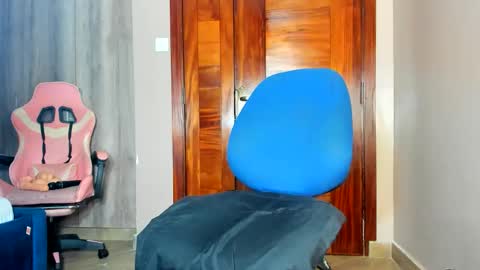 little_africa online show from April 15, 7:26 am