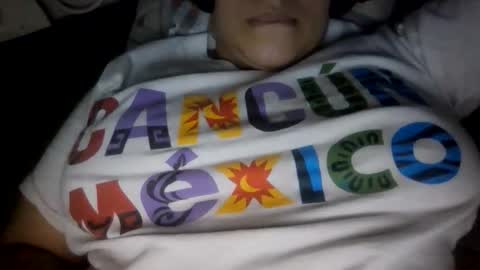 Snapshot of little_anef chatting on May 7, 5:57 am little_anef online show from May 7, 5:57 am