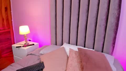 angelica online show from February 25, 7:01 pm