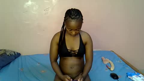 Snapshot of little_bellah chatting on March 1, 12:45 pm little_bellah online show from March 1, 12:45 pm