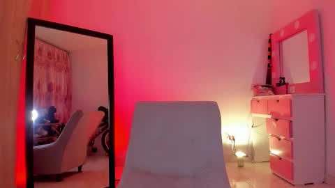 Snapshot of little_emilyd chatting on September 30, 4:39 am Emily online show from September 30, 4:39 am