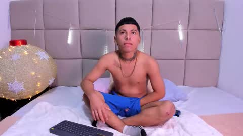 little_kris1 online show from January 6, 12:31 pm