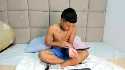 little_kris1 online show from January 7, 1:13 pm