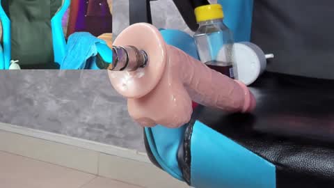 Lili online show from February 7, 1:15 am