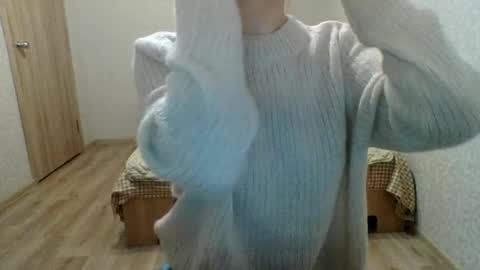 Snapshot of little_mariaa chatting on September 18, 5:15 pm Maria online show from September 18, 5:15 pm