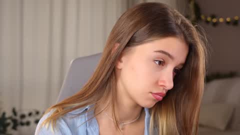 Kiki online show from September 14, 3:22 pm