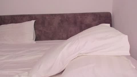 hey im anna online show from December 17, 9:39 am