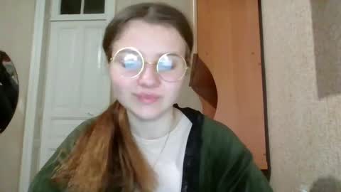 Snapshot of little_shygirl_ chatting on March 11, 1:48 am little_shygirl_ online show from March 11, 1:48 am