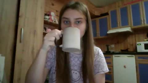 little_shygirl_ online show from November 11, 4:56 am