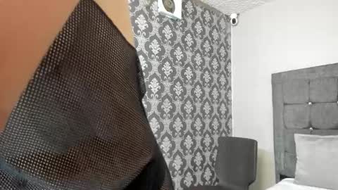 alex online show from December 15, 8:46 pm