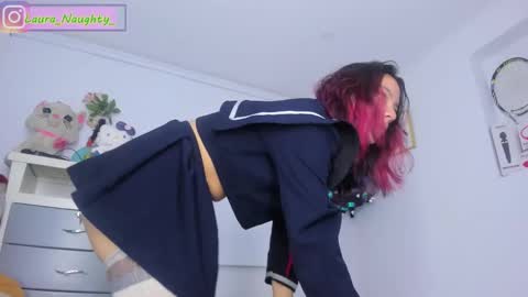 Im Laura. buy my contentcompra mi contenido offline  online show from January 13, 8:26 am