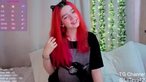 Snapshot of little_teya chatting on February 21, 9:21 am little Teya online show from February 21, 9:21 am