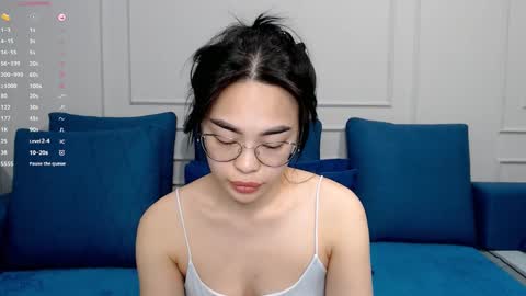 Snapshot of little_v1rgin_angel chatting on March 7, 4:44 pm Kwan online show from March 7, 4:44 pm