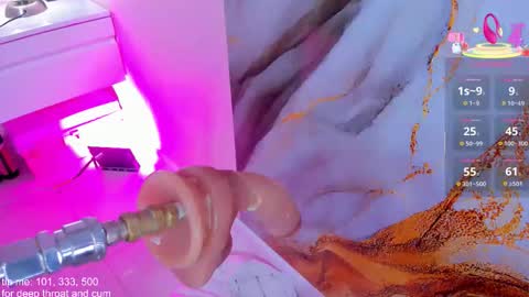 little_valentinaa online show from December 4, 11:35 pm