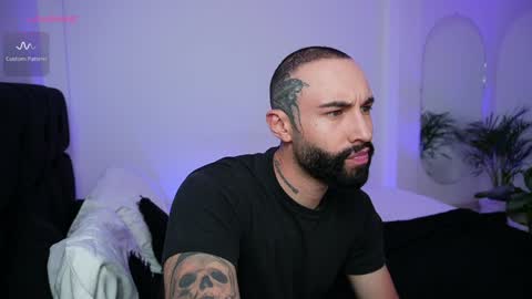 little_vannesaa online show from January 14, 1:47 am