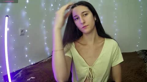 LittleAhWitch online show from December 2, 9:58 am